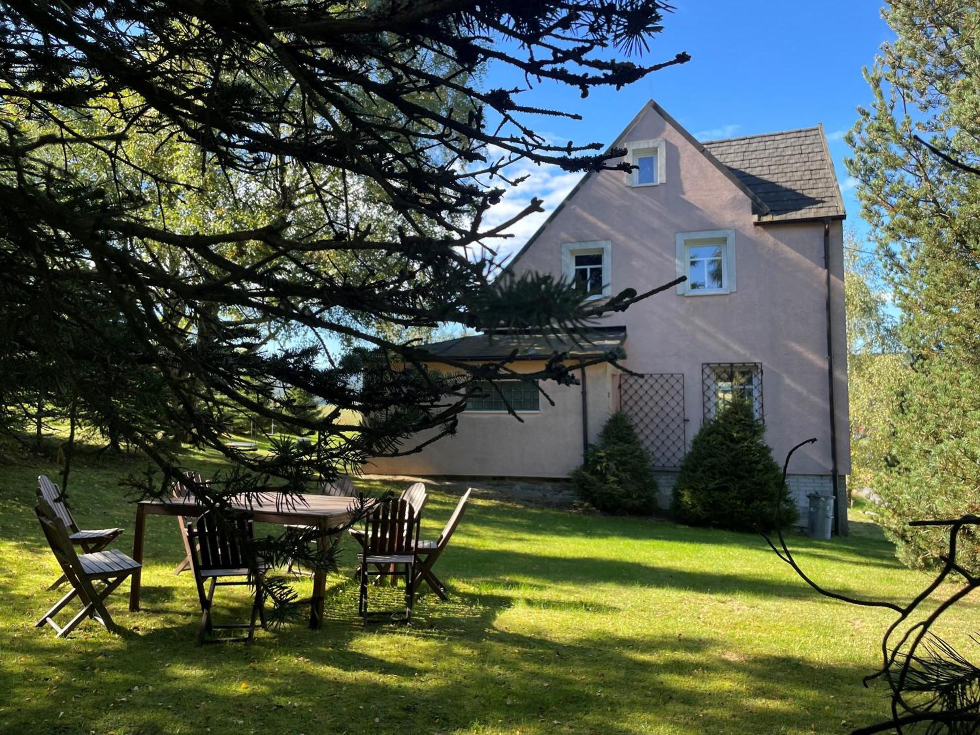 Villa K Zastavce 557 Kovářská Esterno foto